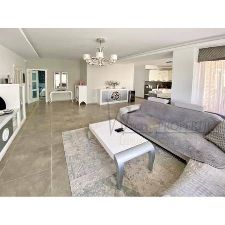 Sprzedaż - Nieruchomości - Dom / Apartament - Calle Tucan 1
