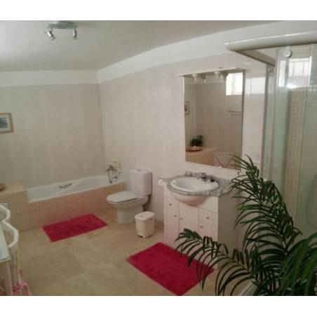 Sprzedaż - Nieruchomości - Dom / Apartament - Playa San Juan 1